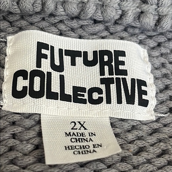Future Collective TARGET Gray Knit METALLIC CREWNECK SHORT SLEEVE WOMENS SIZE 2X - Picture 3 of 8